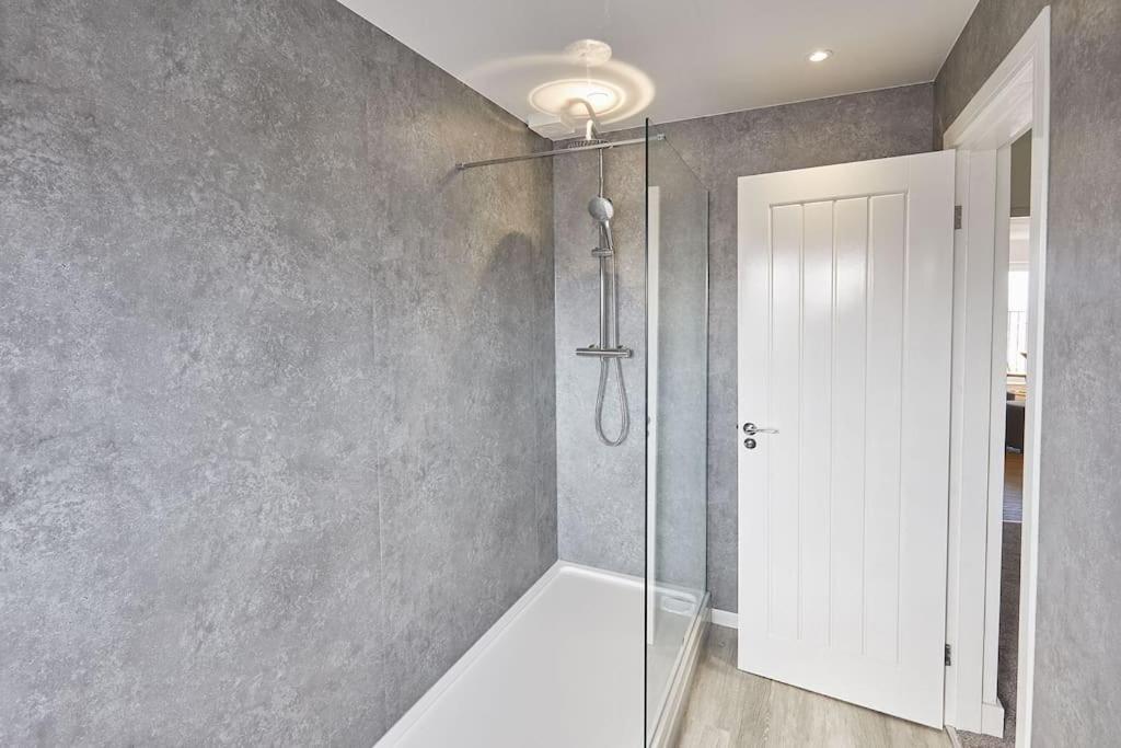 Glenholme - 1 Bedroom - 5 *